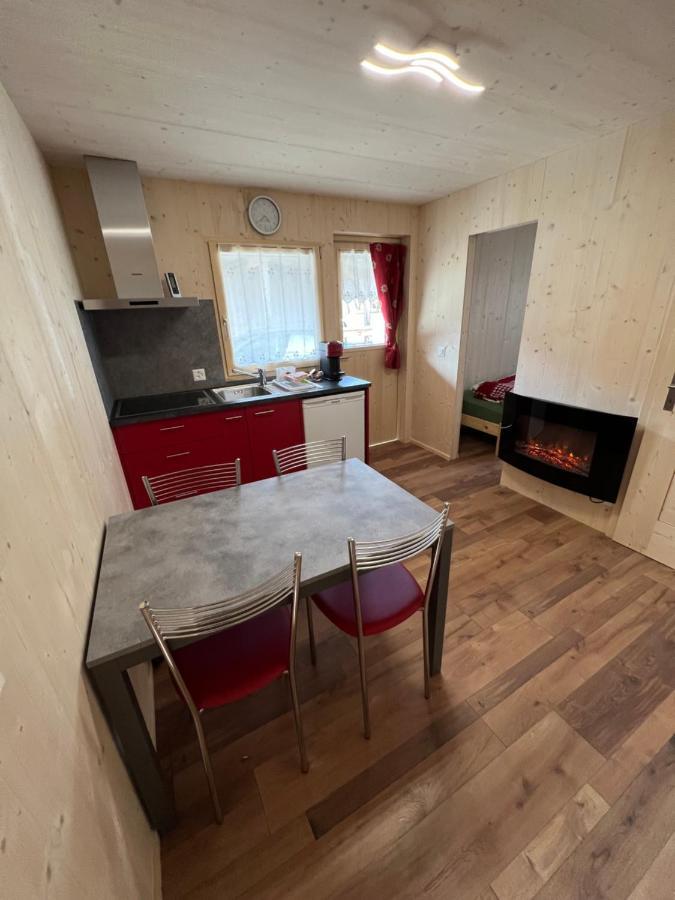 Bungalow Miralago In Camping Cavresc, Via Dal Cavresc 1, 7746 Le Prese-Poschiavo Bagian luar foto
